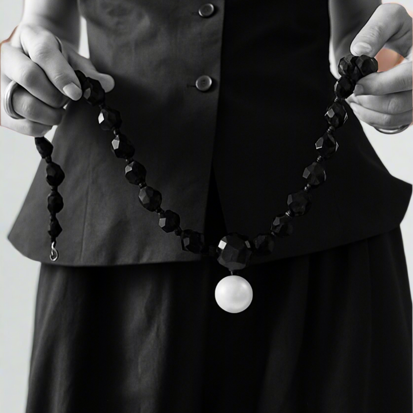 NOIR Choker